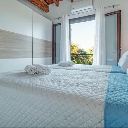 Ferienhaus Henkel B *